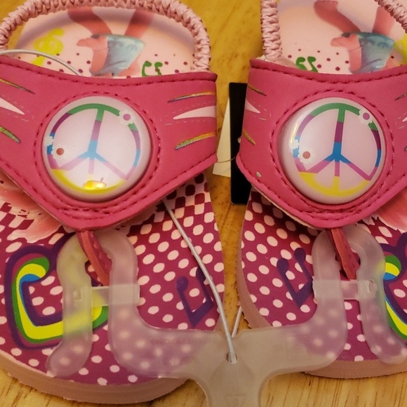 TROLLS LIGHTED FOOTWEAR SIZE 5/6 - Picture 8 of 12